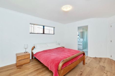 Photo of property in 2/13 Delamare Court, Sunnynook, Auckland, 0632