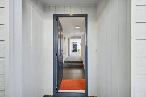 Photo of property in 30 Arlette Place, Massey, Auckland, 0614