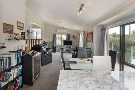 Photo of property in 29 Taihiki Road, Clarks Beach, 2122
