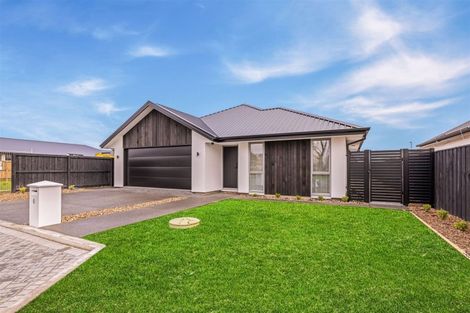 Photo of property in 6 Malaga Crescent, Harewood, Christchurch, 8051