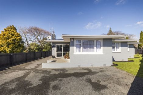 Photo of property in 14 Lewis Place, Highbury, Palmerston North, 4412