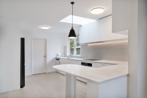 Photo of property in 37 Chorley Avenue, Massey, Auckland, 0614