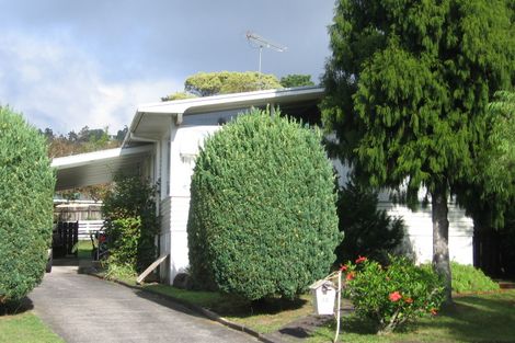 Photo of property in 22 Pendlebury Street, Green Bay, Auckland, 0604