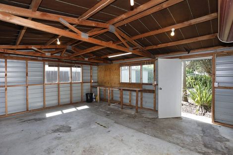 Photo of property in 8 Nairn Crescent, Awapuni, Palmerston North, 4412