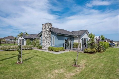 Photo of property in 11 Waipunahau Road, Waikanae, 5036