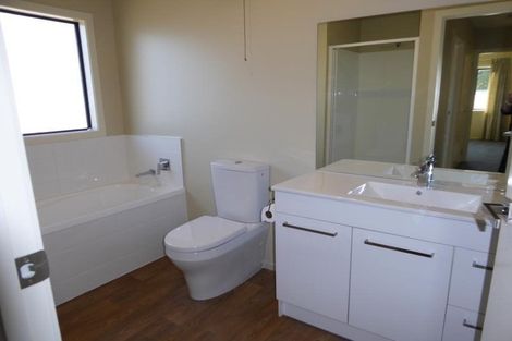 Photo of property in 2/104 Perry Street, Papanui, Christchurch, 8053