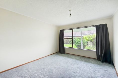 Photo of property in 18 Regency Crescent, Redwood, Christchurch, 8051