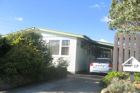 Photo of property in 17 Pokohiwi Road, Normandale, Lower Hutt, 5010