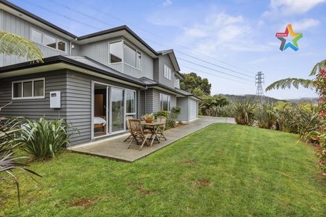 Photo of property in 10 Swain Grove, Riverstone Terraces, Upper Hutt, 5018