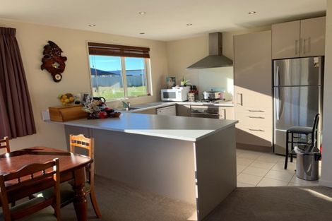 Photo of property in 3 De Bettencor Place, Mount Pisa, Cromwell, 9383