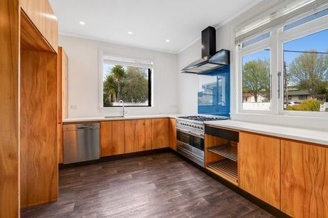 Photo of property in 40 Awaroa Road, Helensville, 0800