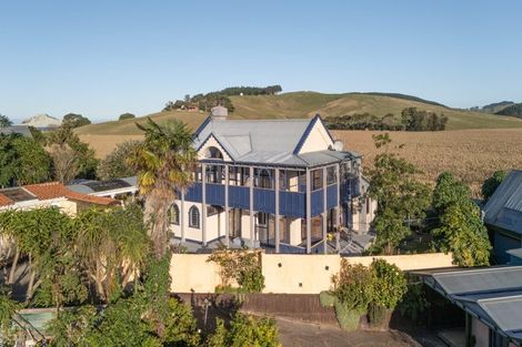 Photo of property in 37 Gillies Crescent, Waimarama, Havelock North, 4294