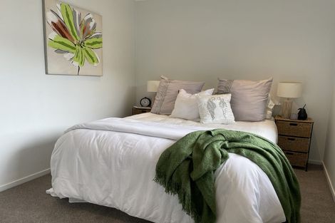 Photo of property in 17 Tacitus Place, Totara Vale, Auckland, 0629