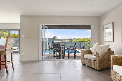 Photo of property in 7 Elizabeth Place, Mairangi Bay, Auckland, 0630