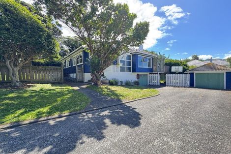 Photo of property in 6 Mahoe Street, Tawa, Wellington, 5028