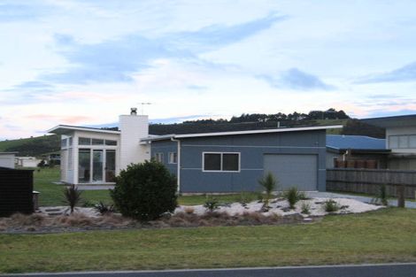 Photo of property in 47 Tohora Crescent, Omaha, 0986