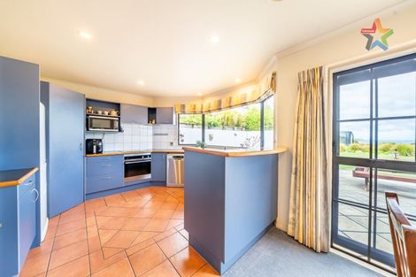 Photo of property in 9 Oceanview Terrace, Tirohanga, Lower Hutt, 5010