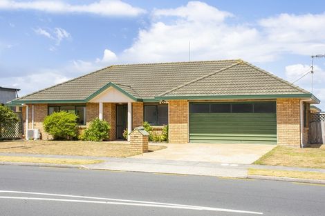 Photo of property in 5 Sandhurst Drive, Papamoa Beach, Papamoa, 3118