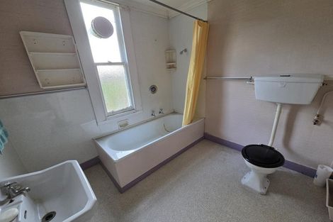 Photo of property in 19 Gordon Street, Balclutha, 9230
