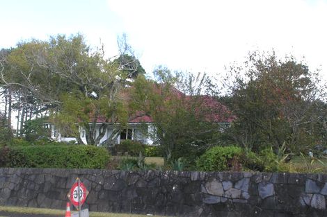Photo of property in 17 Grenada Avenue, Forrest Hill, Auckland, 0620