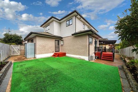 Photo of property in 29 Midhurst Avenue, Henderson, Auckland, 0612