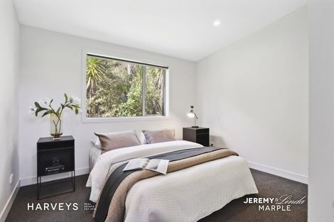 Photo of property in 31c Woodfern Crescent, Titirangi, Auckland, 0604