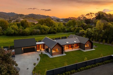 Photo of property in 5 Bressay Way, Waikanae, 5036