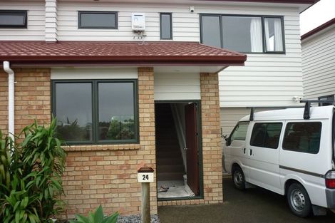 Photo of property in 24/22 Northcross Drive, Oteha, Auckland, 0632