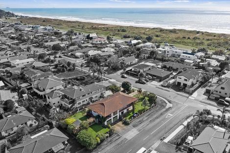 Photo of property in 94 Dickson Road, Papamoa Beach, Papamoa, 3118