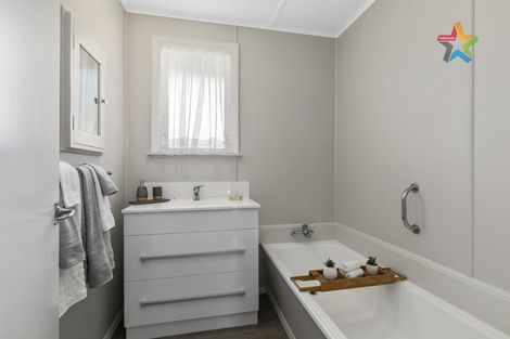 Photo of property in 6 Holborn Drive, Stokes Valley, Lower Hutt, 5019