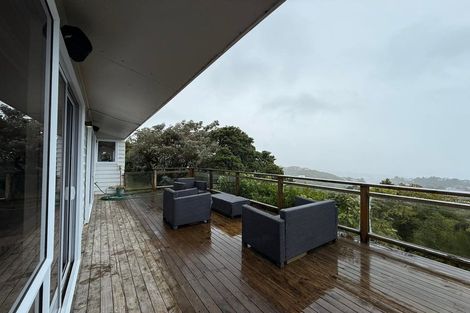 Photo of property in 4 Peach Tree Grove, Maungaraki, Lower Hutt, 5010