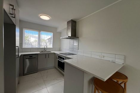 Photo of property in 40 Richards Avenue, Forrest Hill, Auckland, 0620