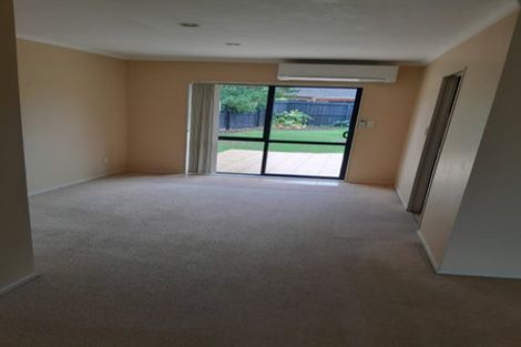 Photo of property in 6 Shankill Place, East Tamaki, Auckland, 2013