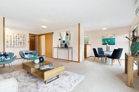 Photo of property in 2/13 Ocean View Road, Hillcrest, Auckland, 0627