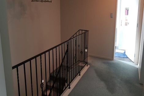 Photo of property in 10 Bridgefield Crescent, Flat Bush, Auckland, 2016