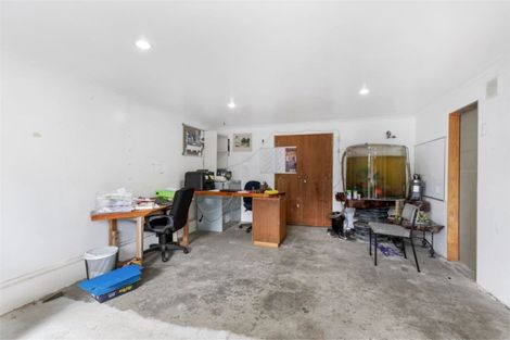 Photo of property in 28 St Catherine Crescent, West Harbour, Auckland, 0618