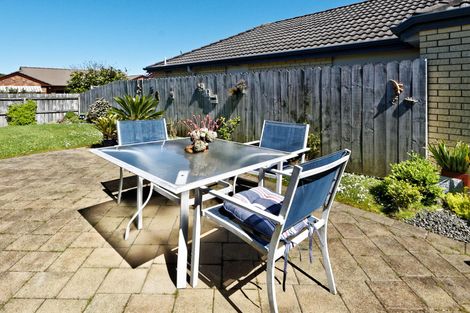 Photo of property in 37 Espalier Drive, Henderson, Auckland, 0612