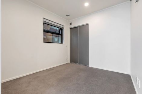 Photo of property in Luna Apartments, 3x/16 Burton Street, Grafton, Auckland, 1010
