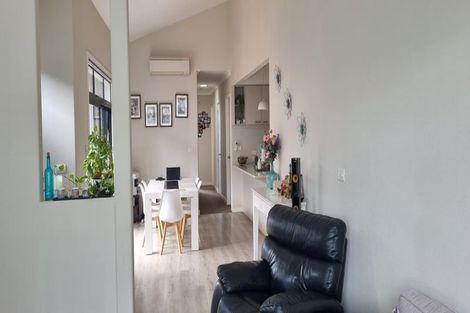 Photo of property in 7 Vigour Lane, Papakura, 2110