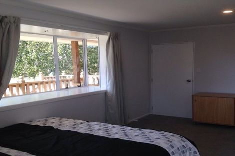 Photo of property in 8 Myers Road, Manurewa East, Auckland, 2102