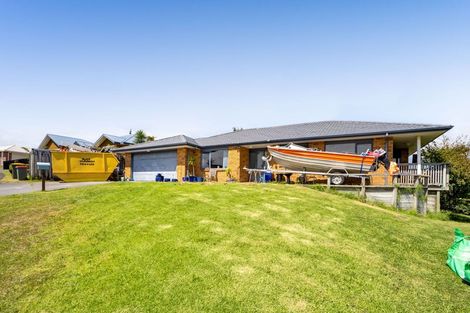 Photo of property in 8 Horizon Heights, Whalers Gate, New Plymouth, 4310