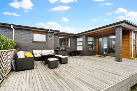 Photo of property in 15 Will Street, Huapai, Kumeu, 0810