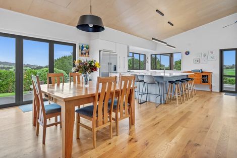 Photo of property in 2 Forest View Road, Te Kamo, Kamo, 0185