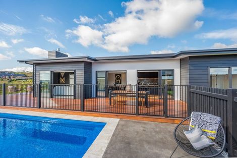 Photo of property in 70 Katania Heights, Brightwater, 7022