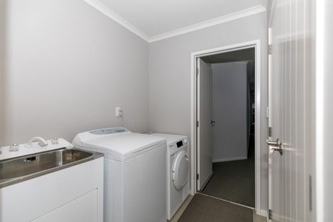 Photo of property in 50 Magellan Rise, Flagstaff, Hamilton, 3210