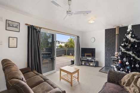 Photo of property in 21 Oberon Street, Stratford, 4332