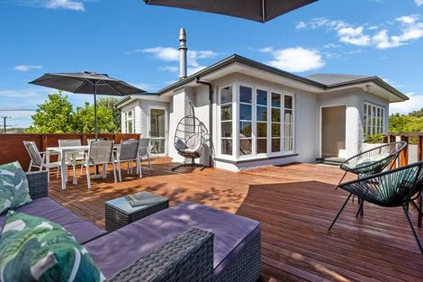 Photo of property in 174 Seaview Road, Westown, New Plymouth, 4310