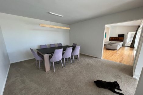 Photo of property in 1/95 Braemar Road, Castor Bay, Auckland, 0620