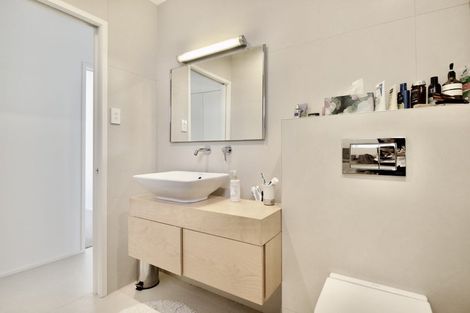 Photo of property in 3/73 Princes Street, Northcote Point, Auckland, 0627