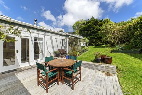 Photo of property in 51 Silverstream Road, Crofton Downs, Wellington, 6035